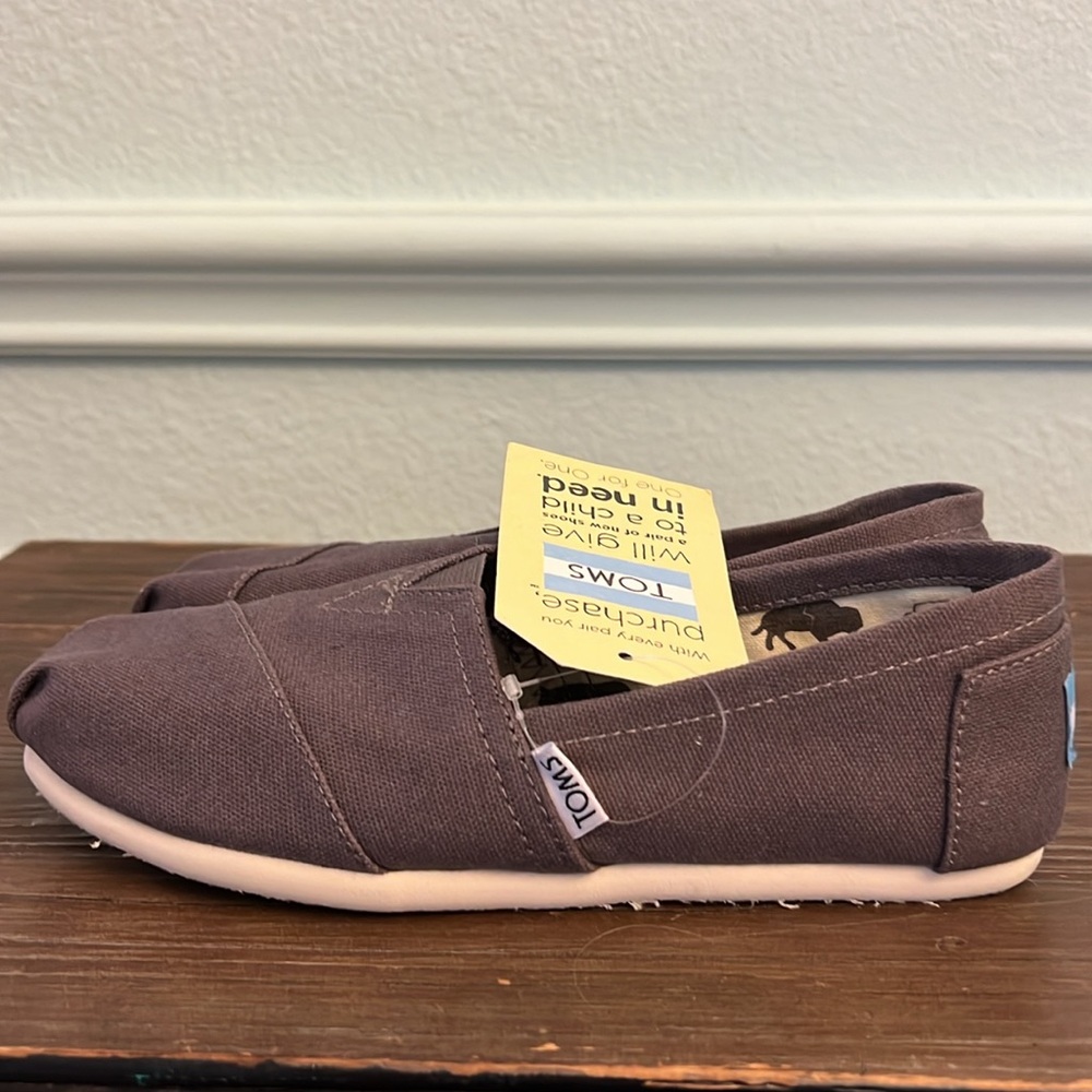 NWT TOMS Classic - Ash - Picture 2 of 8